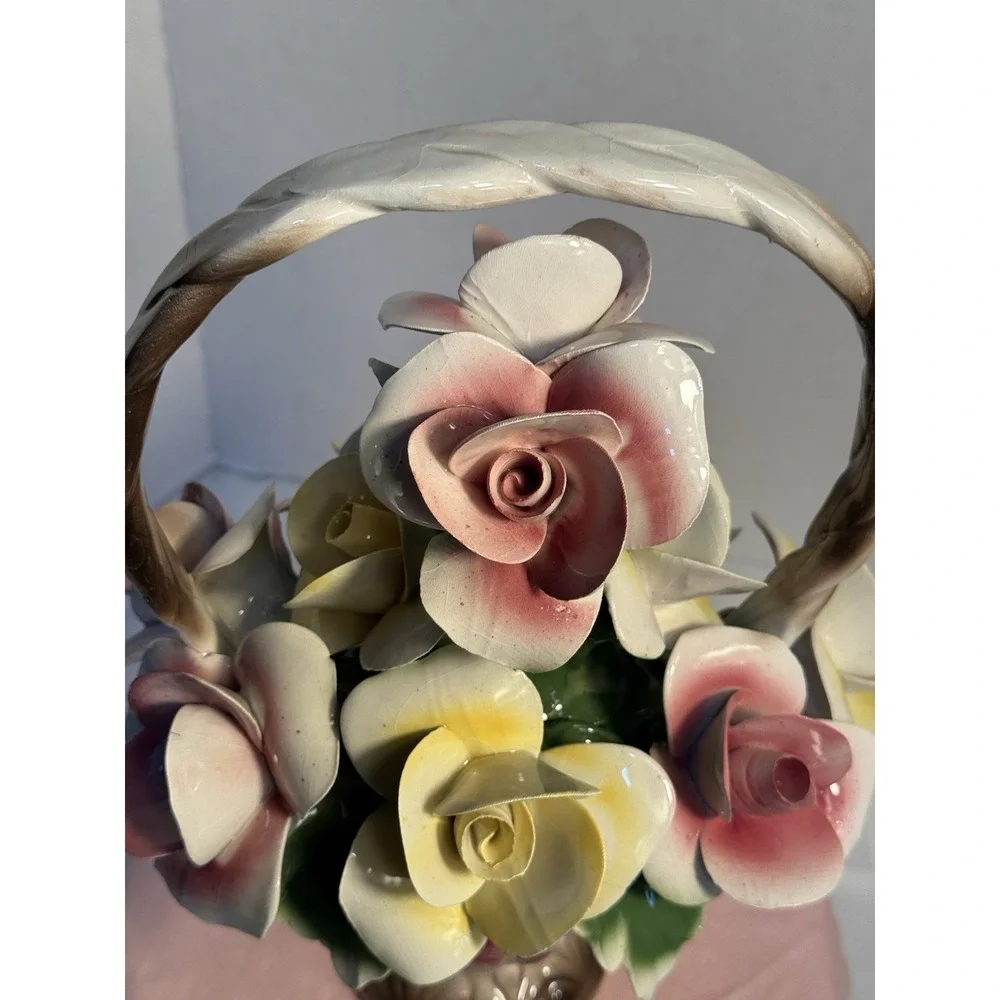 Large 12x10 Capodimonte‎ Roses Basket Italy Porcelain Vintage
